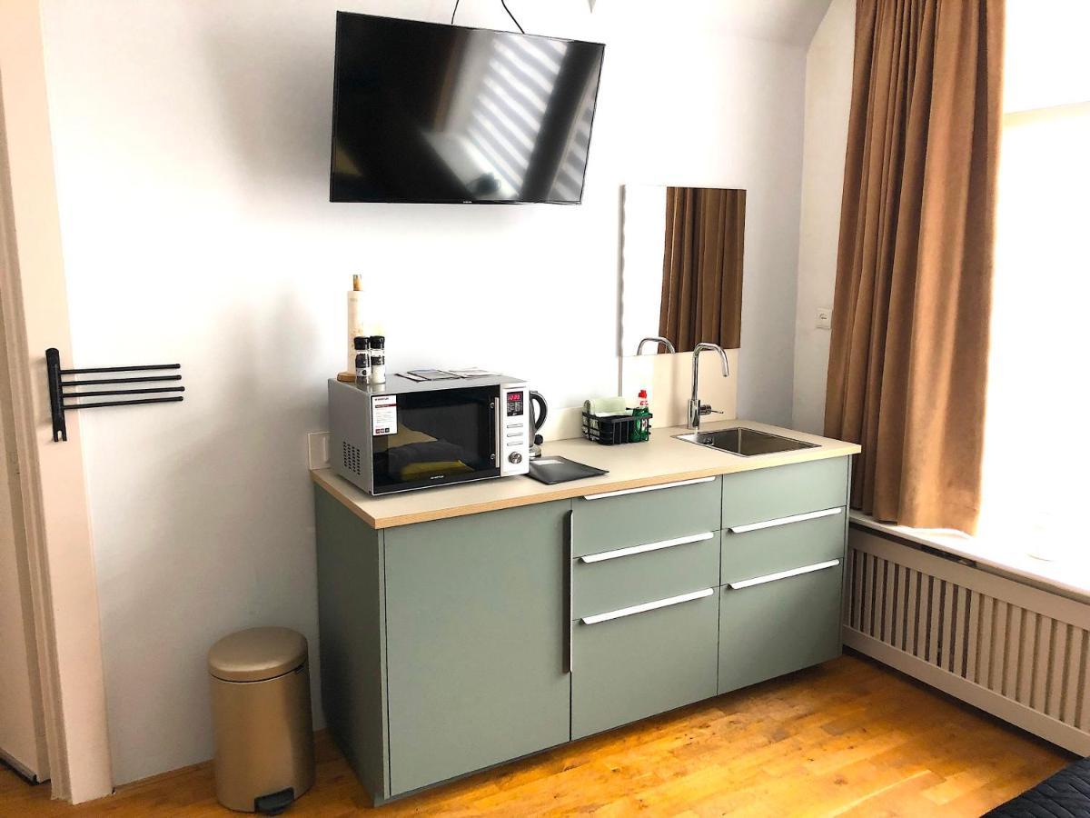 Bolton Boulevard Beach Rooms 弗利辛恩 外观 照片